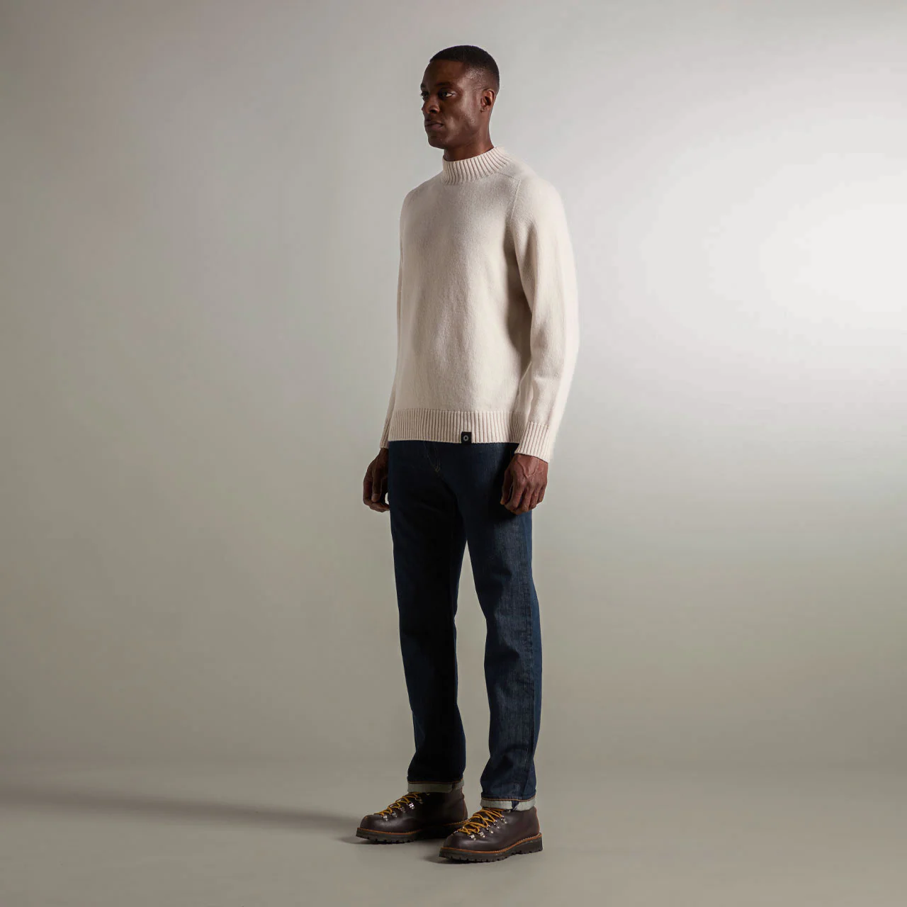 Trinity Lambswool Sweater - Image 11
